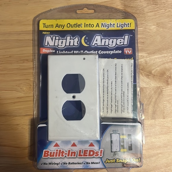 Wall outlet cover plate light - Picture 5 of 5